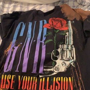 Guns and roses L t shirt